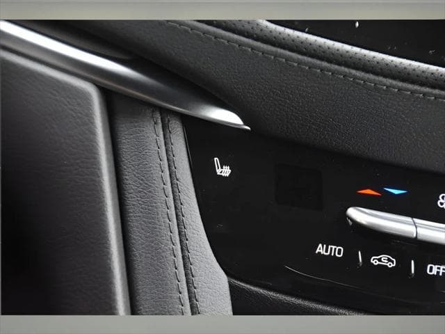 2026 Cadillac XT5 SUV in Stellar Black Metallic thumbnail 36