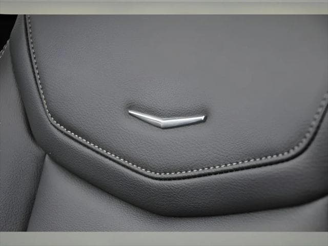 2026 Cadillac XT5 SUV in Stellar Black Metallic thumbnail 37