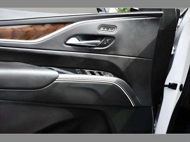 2023 Cadillac Escalade SUV in Crystal White Tricoat thumbnail 27