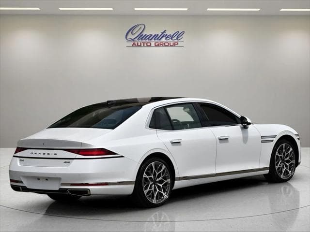 2025 Genesis G90 Sedan in Uyuni White thumbnail 4