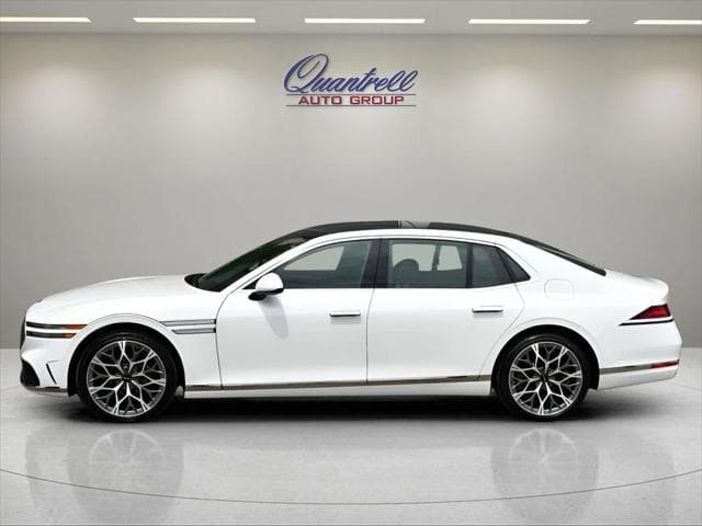 2025 Genesis G90 Sedan in Uyuni White thumbnail 7