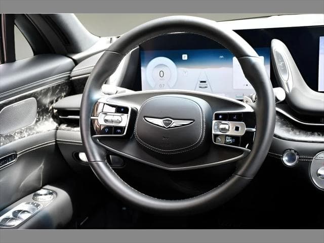 2025 Genesis G90 Sedan in Uyuni White thumbnail 17