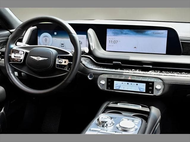 2025 Genesis G90 Sedan in Uyuni White thumbnail 18