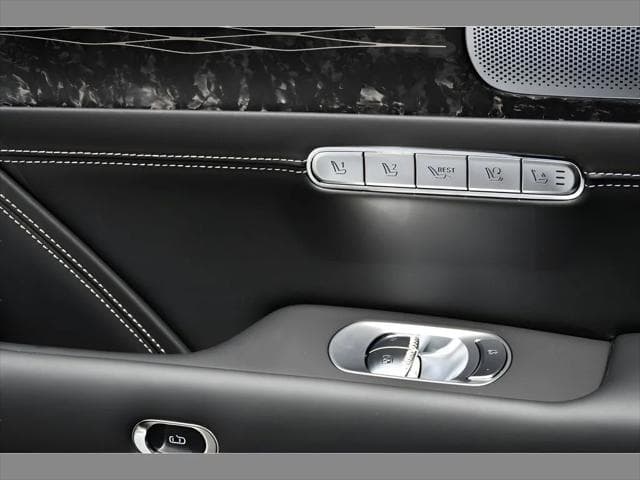 2025 Genesis G90 Sedan in Uyuni White thumbnail 19