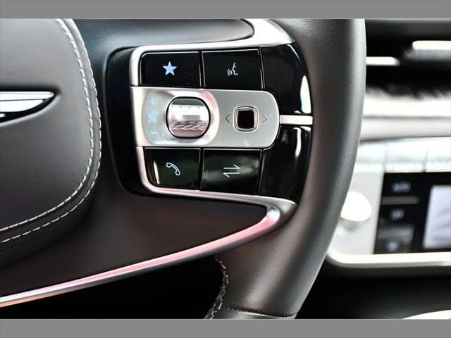 2025 Genesis G90 Sedan in Uyuni White thumbnail 36