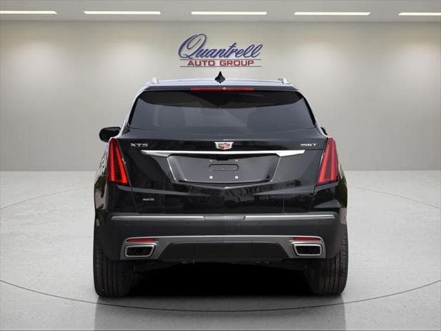 2026 Cadillac XT5 SUV in Stellar Black Metallic thumbnail 5