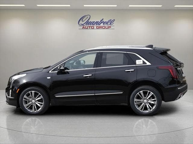 2026 Cadillac XT5 SUV in Stellar Black Metallic thumbnail 6