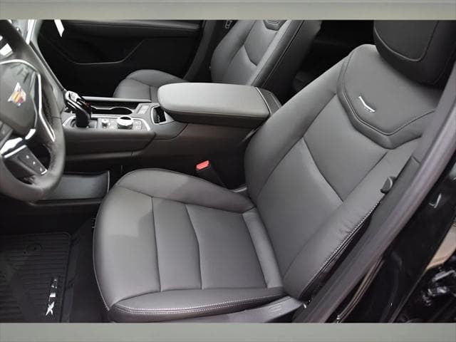 2026 Cadillac XT5 SUV in Stellar Black Metallic thumbnail 12