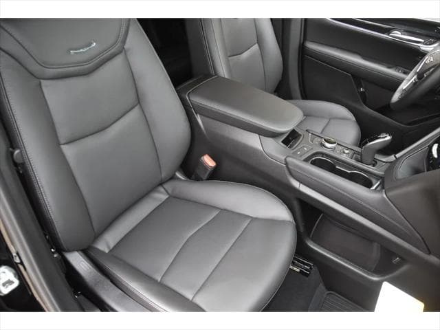 2026 Cadillac XT5 SUV in Stellar Black Metallic thumbnail 30