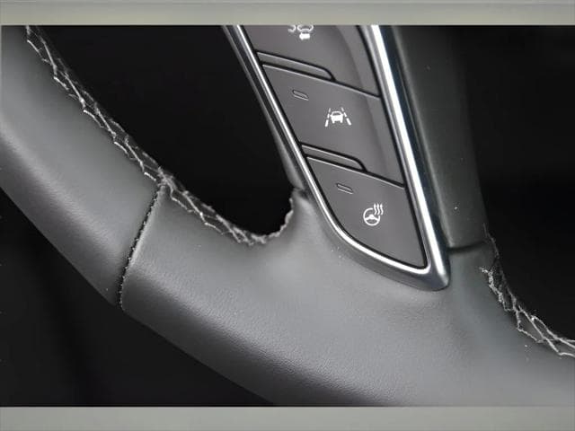 2026 Cadillac XT5 SUV in Stellar Black Metallic thumbnail 35