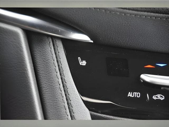 2026 Cadillac XT5 SUV in Stellar Black Metallic thumbnail 39