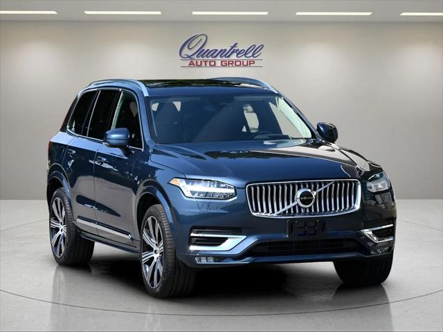 2023 Volvo XC90 SUV in Denim Blue Metallic thumbnail 2