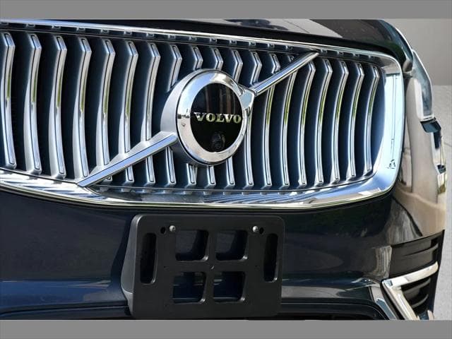 2023 Volvo XC90 SUV in Denim Blue Metallic thumbnail 10