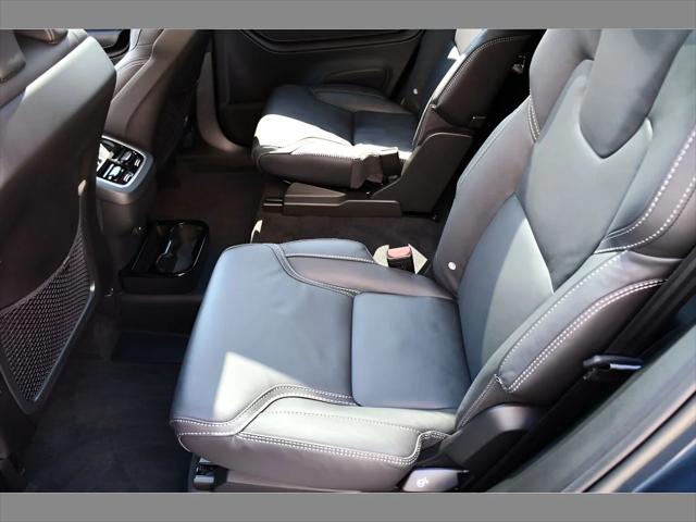 2023 Volvo XC90 SUV in Denim Blue Metallic thumbnail 16