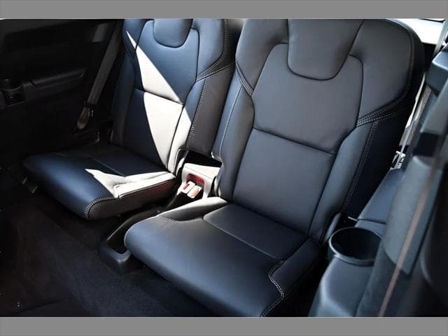 2023 Volvo XC90 SUV in Denim Blue Metallic thumbnail 17