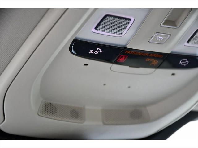 2023 Volvo XC90 SUV in Crystal White Metallic - Image 39