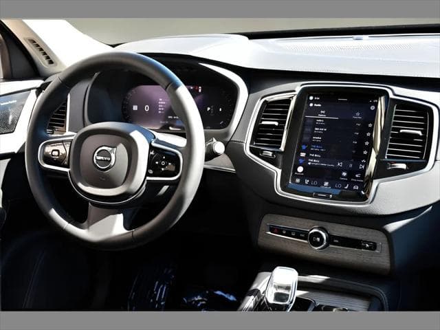 2023 Volvo XC90 SUV in Onyx Black Metallic thumbnail 19