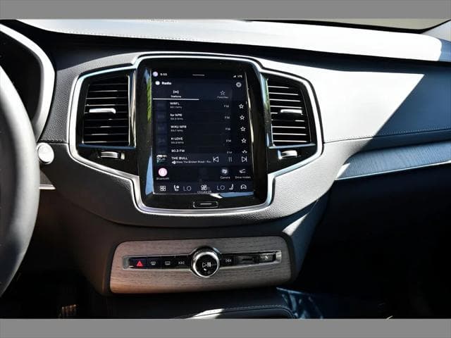 2023 Volvo XC90 SUV in Onyx Black Metallic thumbnail 20
