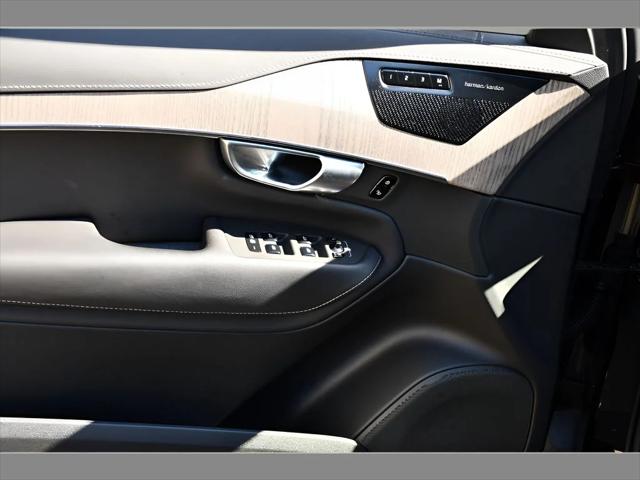 2023 Volvo XC90 SUV in Onyx Black Metallic thumbnail 28