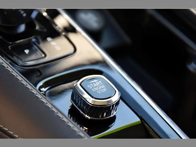 2023 Volvo XC90 SUV in Onyx Black Metallic thumbnail 38