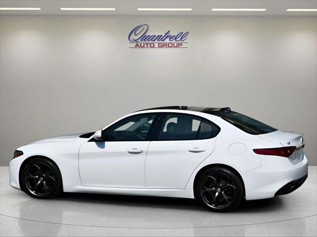 2018 Alfa Romeo Giulia Sedan in Alfa White thumbnail 7