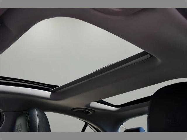 2018 Alfa Romeo Giulia Sedan in Alfa White thumbnail 15