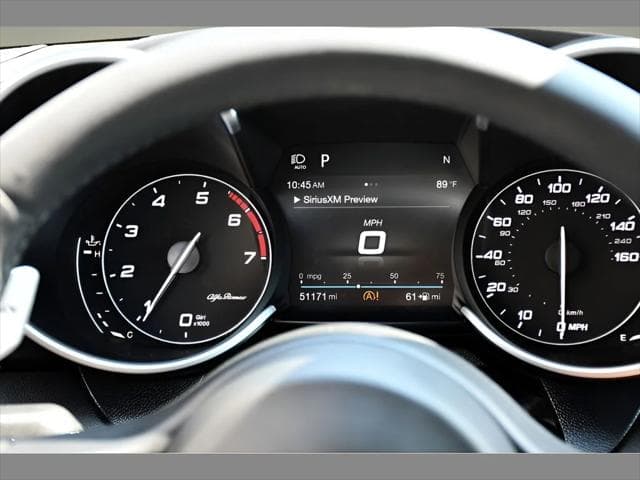 2018 Alfa Romeo Giulia Sedan in Alfa White thumbnail 19