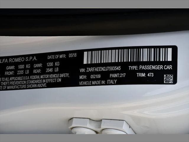 2018 Alfa Romeo Giulia Sedan in Alfa White thumbnail 27