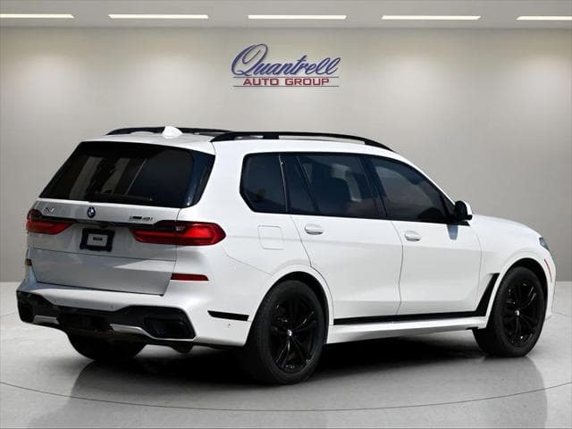 2022 BMW X7 SUV in White thumbnail 4