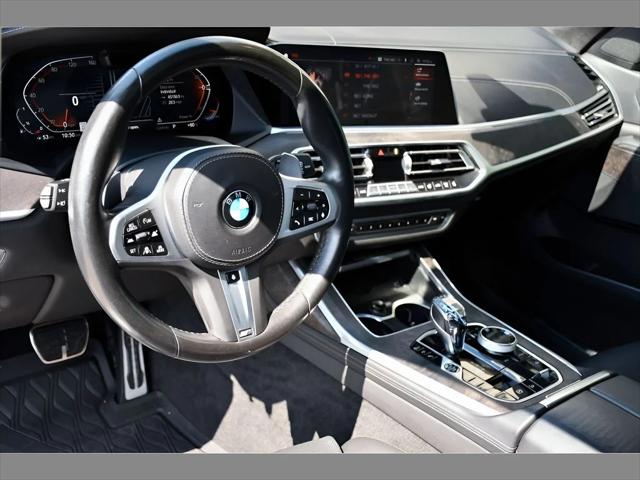 2022 BMW X7 SUV in White thumbnail 13