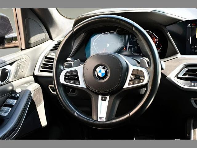2022 BMW X7 SUV in White thumbnail 18