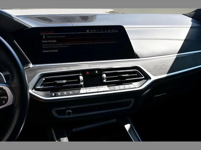 2022 BMW X7 SUV in White thumbnail 20