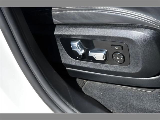 2022 BMW X7 SUV in White thumbnail 31