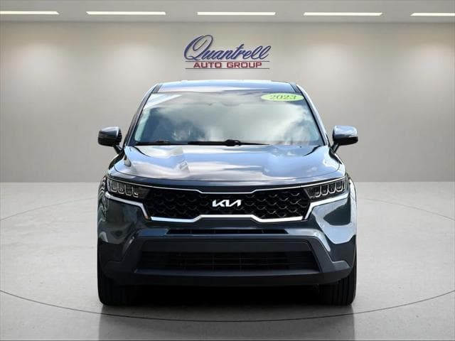 2023 Kia Sorento SUV in Gravity Grey thumbnail 9