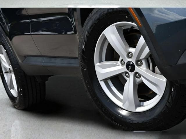 2023 Kia Sorento SUV in Gravity Grey thumbnail 10