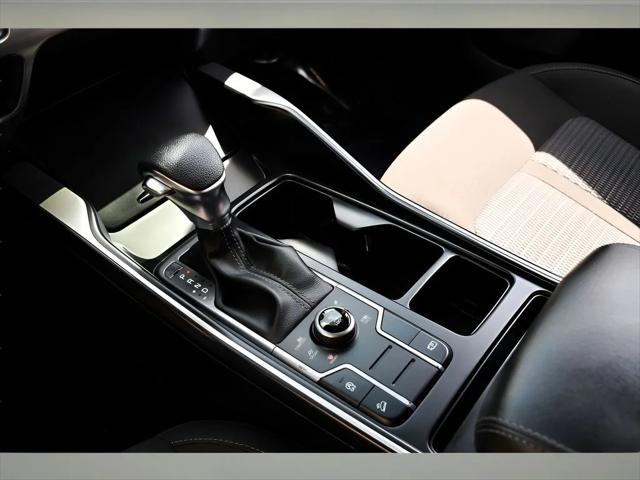 2023 Kia Sorento SUV in Gravity Grey thumbnail 30