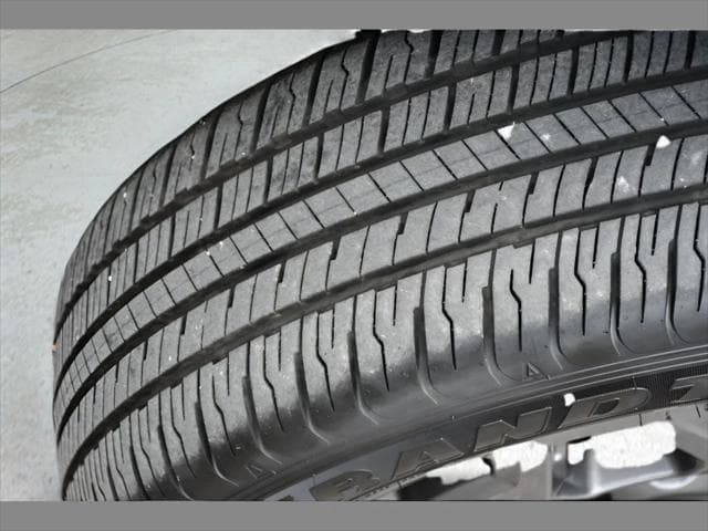 2026 Subaru Outback SUV in Crystal Black Silica thumbnail 12