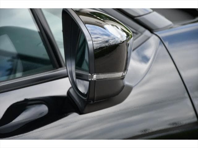 2026 Subaru Outback SUV in Crystal Black Silica thumbnail 29