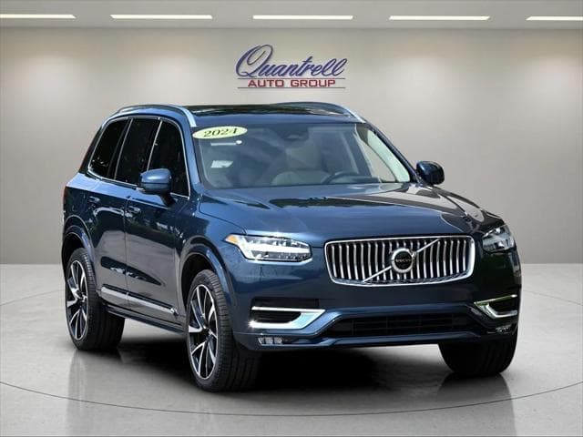 2024 Volvo XC90 SUV in Denim Blue Metallic thumbnail 2