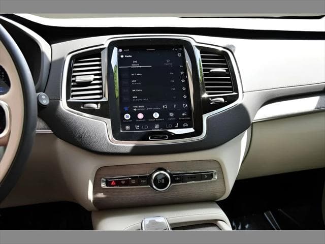 2024 Volvo XC90 SUV in Denim Blue Metallic thumbnail 21