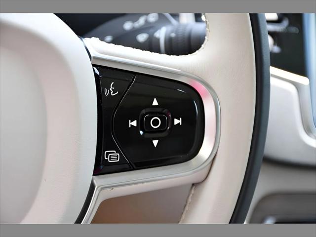 2024 Volvo XC90 SUV in Denim Blue Metallic thumbnail 37