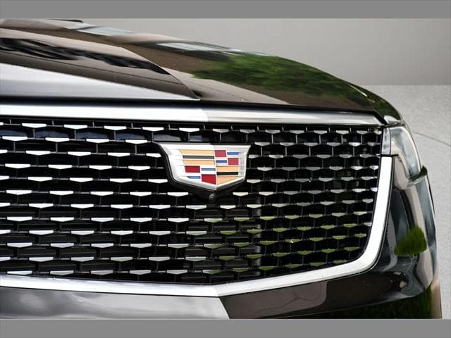 2023 Cadillac XT6 SUV in Stellar Black Metallic thumbnail 10