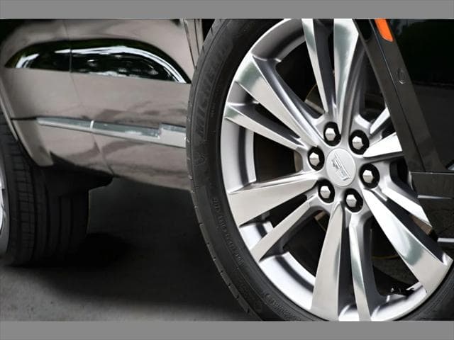 2023 Cadillac XT6 SUV in Stellar Black Metallic thumbnail 11