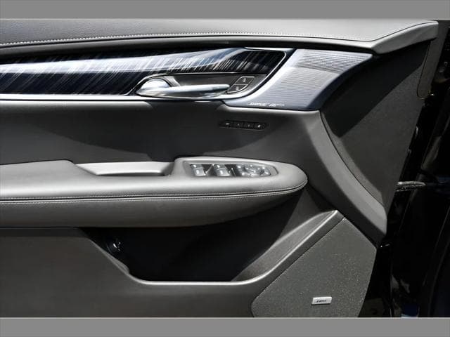 2023 Cadillac XT6 SUV in Stellar Black Metallic thumbnail 29