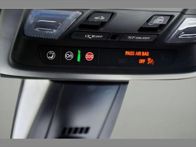 2023 Cadillac XT6 SUV in Stellar Black Metallic thumbnail 39