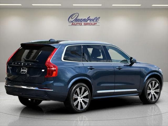 2024 Volvo XC90 Recharge Plug-In Hybrid SUV in Denim Blue Metallic thumbnail 4
