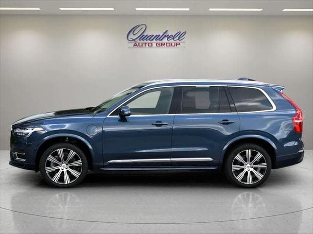 2024 Volvo XC90 Recharge Plug-In Hybrid SUV in Denim Blue Metallic thumbnail 7