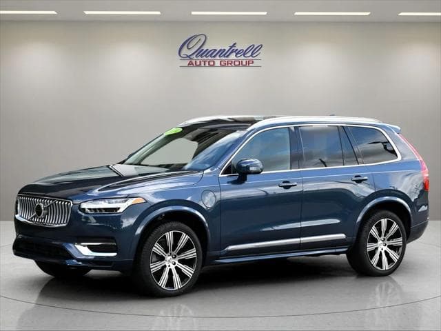 2024 Volvo XC90 Recharge Plug-In Hybrid SUV in Denim Blue Metallic thumbnail 8
