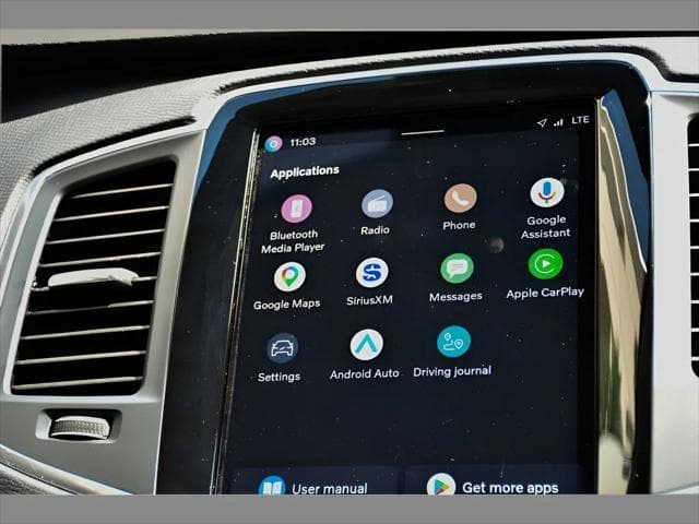 2024 Volvo XC90 Recharge Plug-In Hybrid SUV in Denim Blue Metallic thumbnail 22