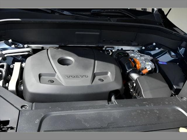 2024 Volvo XC90 Recharge Plug-In Hybrid SUV in Denim Blue Metallic thumbnail 27